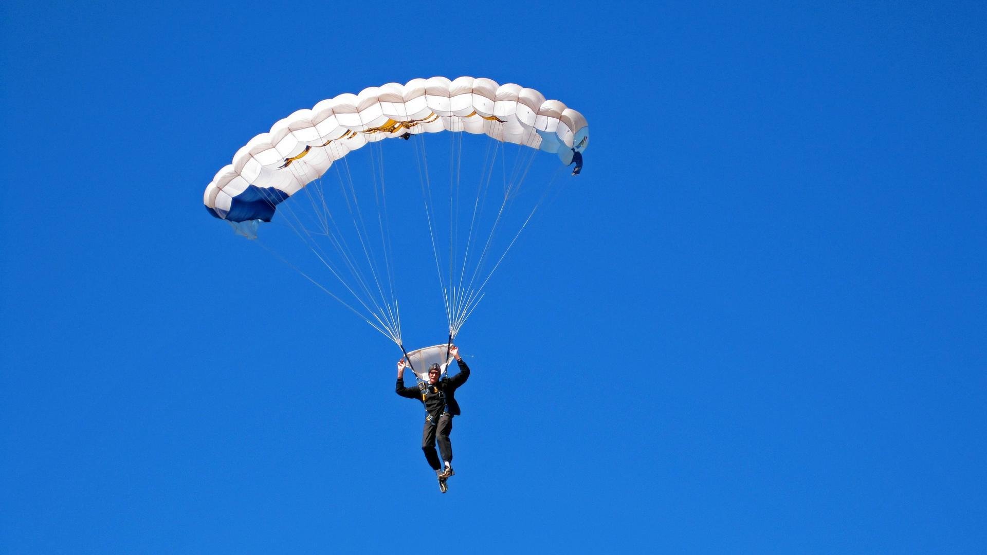 九游游戏-“汤姆·佩顿短泳突破领先，英国泳坛新传奇？”